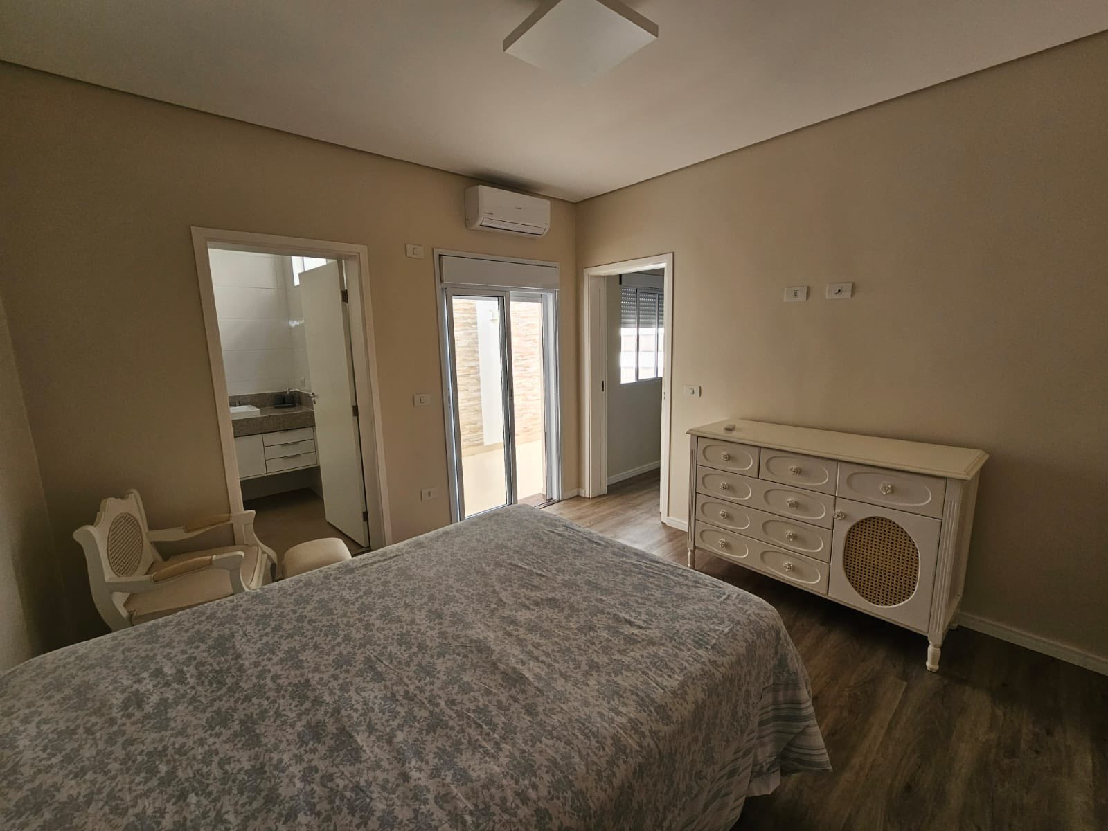 Excelente Casa Residencial - Centro ( Proximo a Praça Central)