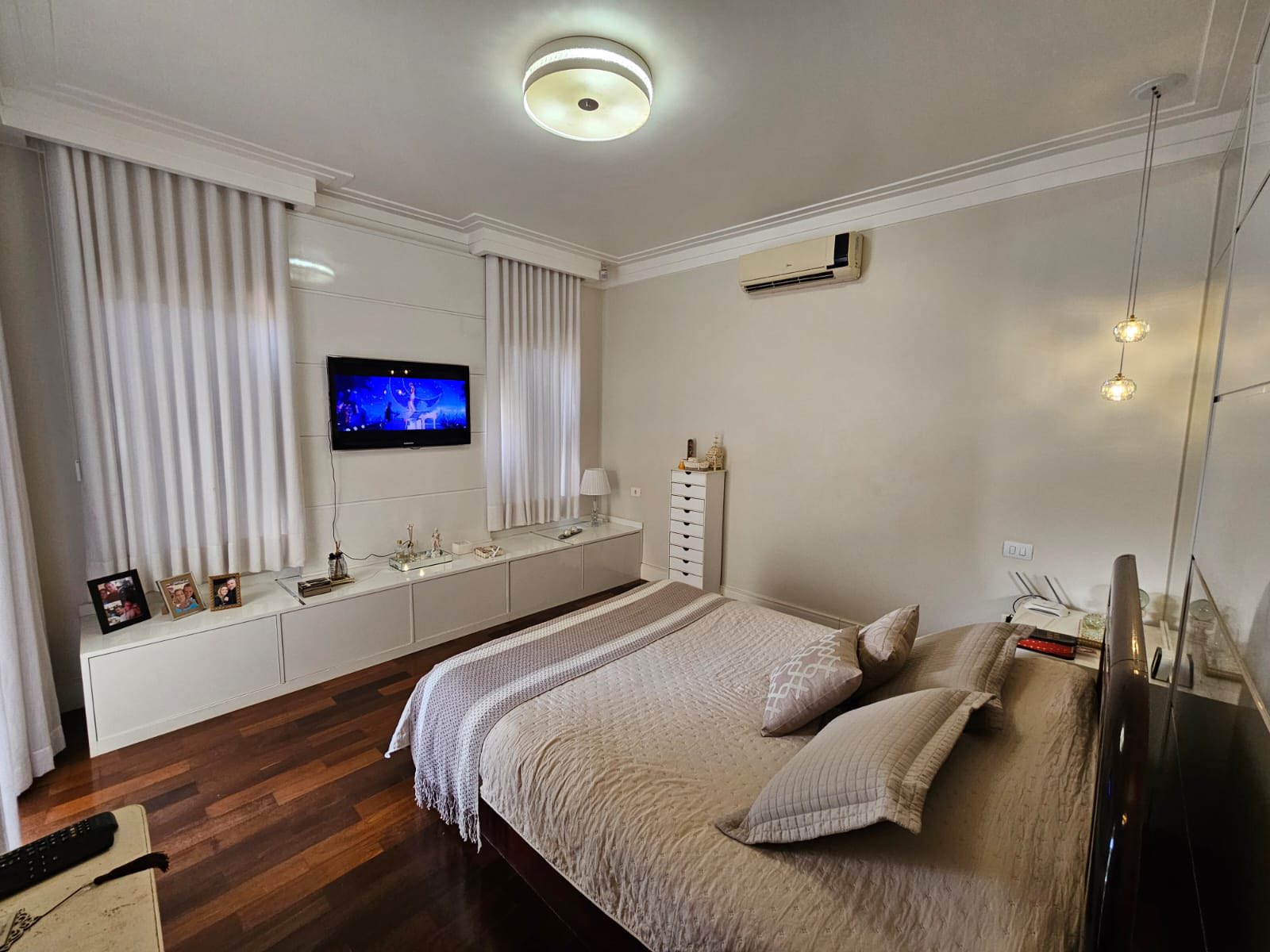 EXCELENTE CASA RESIDENCIAL COM COMÉRCIO - ÓTIMA LOCALIZAÇÃO - CENTRO