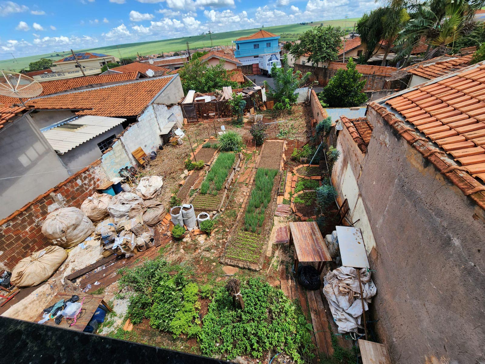 SOBRADO COMERCIAL E RESIDENCIAL, Rua Agostinho de Biase, n 546- Jardim Brasil