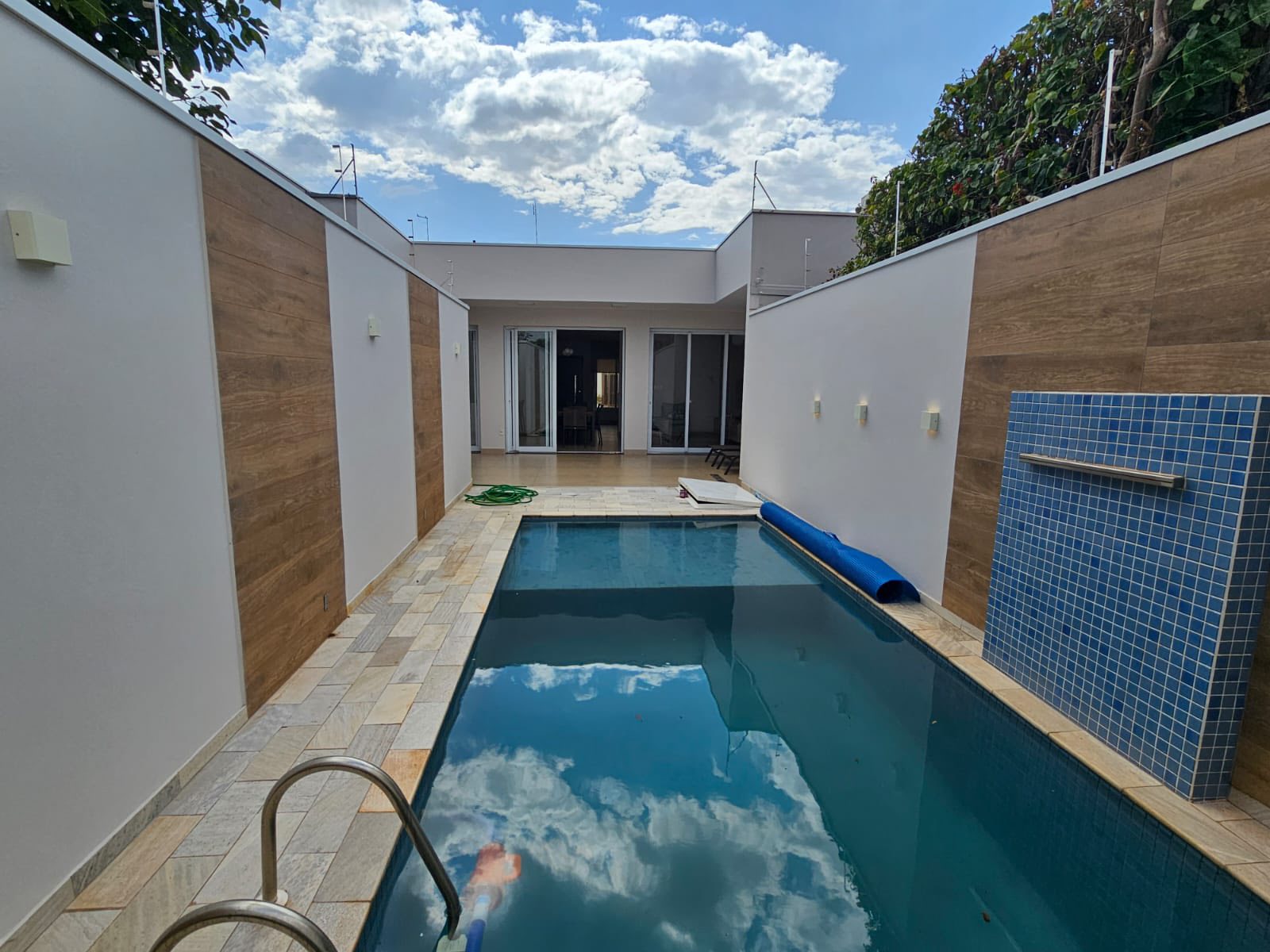 Excelente Casa Residencial - Centro ( Proximo a Praça Central)