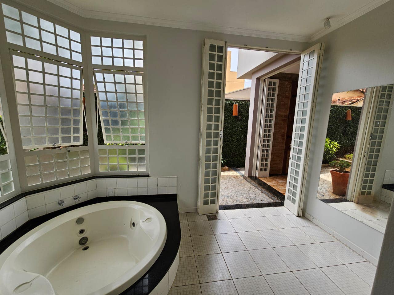 SOBRADO RESIDENCIAL DE ALTO PADRÃO ,Rua Ferrucio de Fiori, n370 ( com saída para rua Claudia ) - Jardim São Carlos