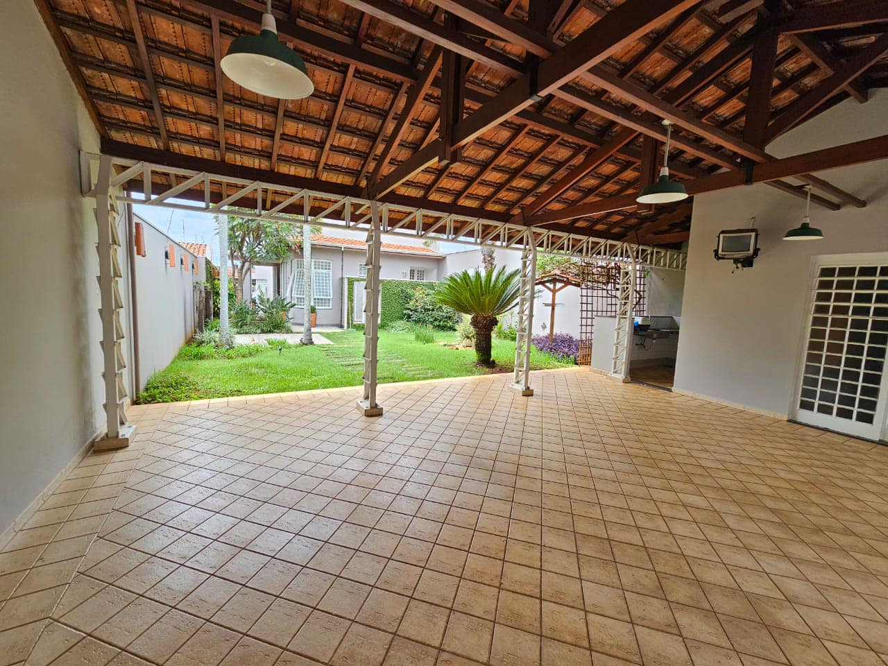 SOBRADO RESIDENCIAL DE ALTO PADRÃO ,Rua Ferrucio de Fiori, n370 ( com saída para rua Claudia ) - Jardim São Carlos