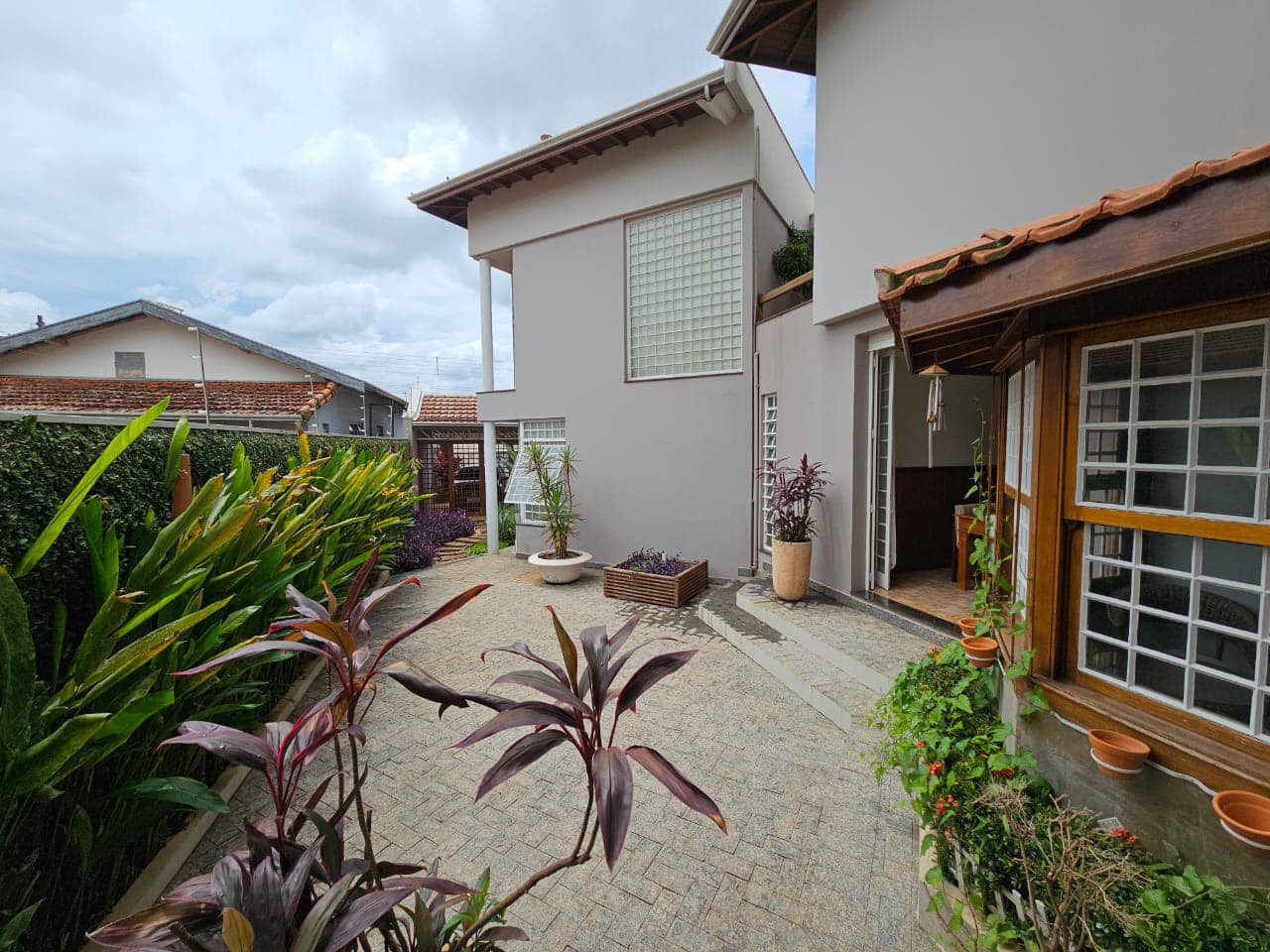 SOBRADO RESIDENCIAL DE ALTO PADRÃO ,Rua Ferrucio de Fiori, n370 ( com saída para rua Claudia ) - Jardim São Carlos